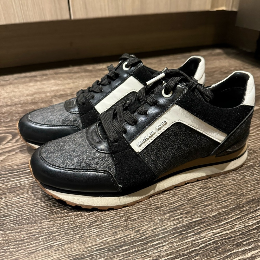 Michael Kors women’s Black leather sneakers  - size 7.5 excellent condition